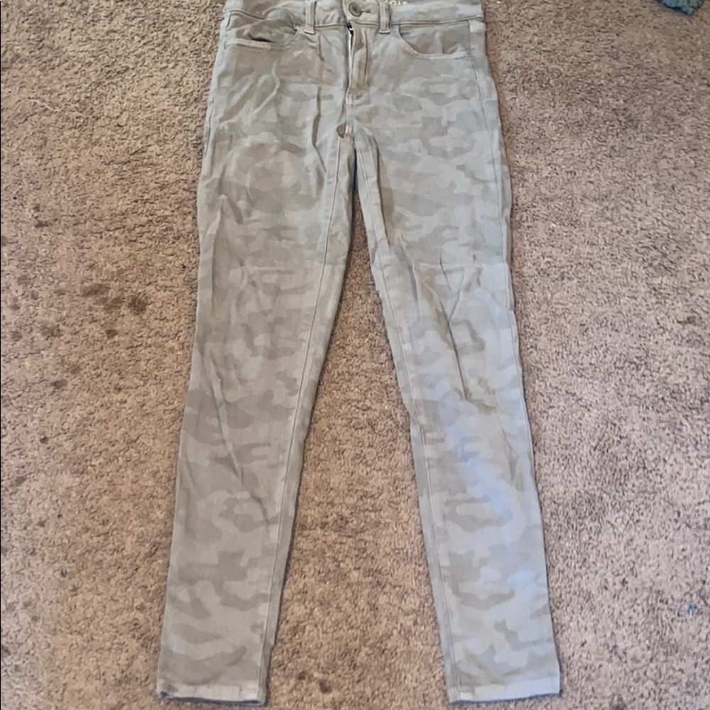 camo green/gray american eagle skinny jeans